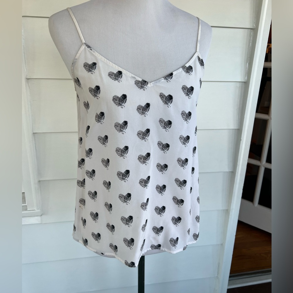 Equipment Brand white tank with thumbprint hearts, silk size small
